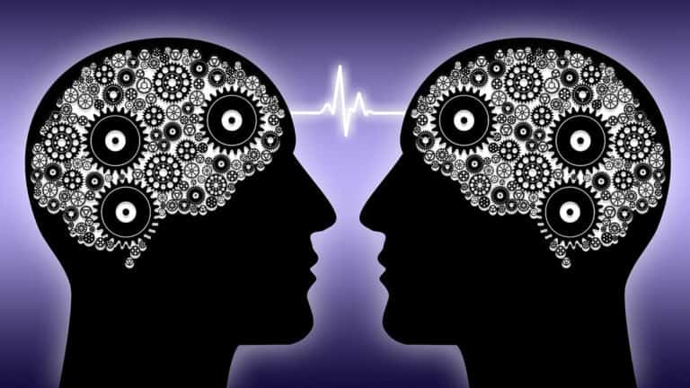 menti che conversano