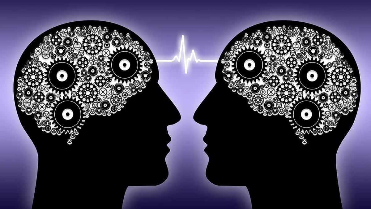 menti che conversano